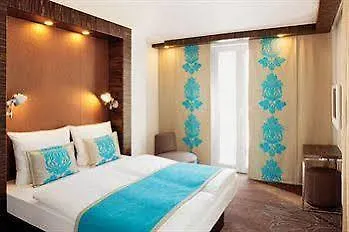 One Sendlinger Tor Hotel 3*