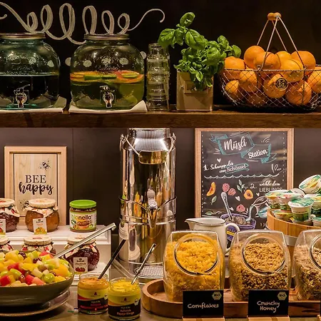 One Sendlinger Tor 3*