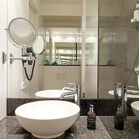One Muenchen-sendlinger Tor 호텔 3*