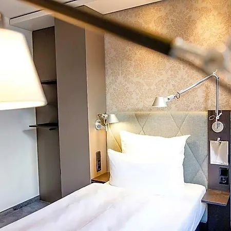 One Muenchen-sendlinger Tor 3*