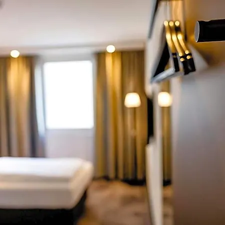 One Muenchen-sendlinger Tor 酒店 3*