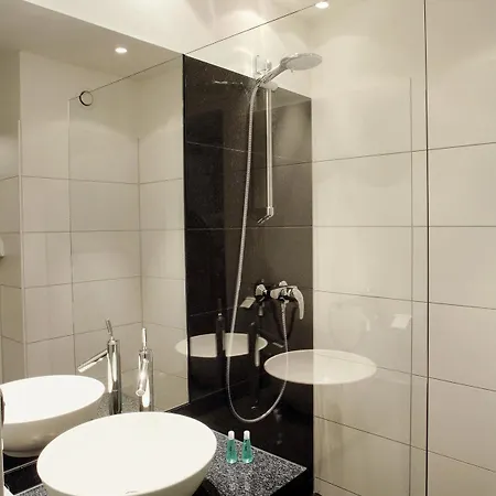 One Muenchen-sendlinger Tor 호텔 3*
