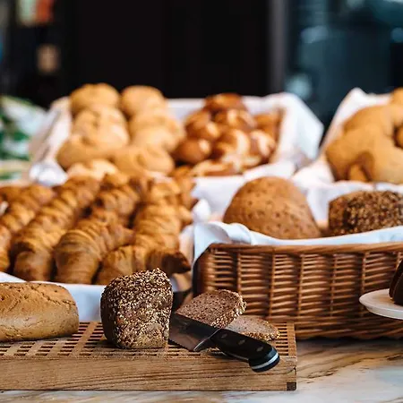 One Sendlinger Tor Hotel 3*