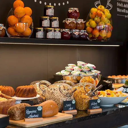 One Sendlinger Tor Monaco di Baviera